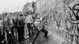 Timeline: Queda do muro de Berlim