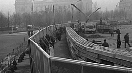 Timeline: Muro de Berlim (construção à queda)