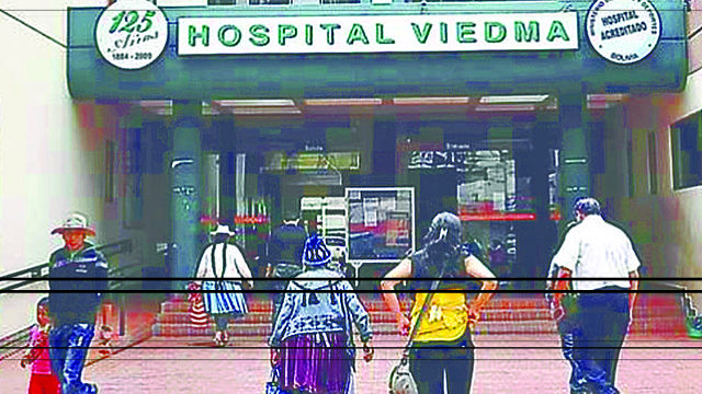 Dan de Alta al primer paciente curado de coronavirus en Cochabamba