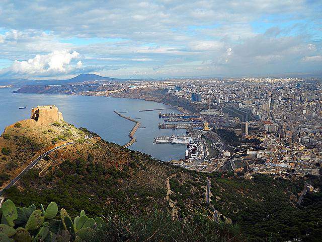 Se le encarga a Cerbantes una mision a Orán.