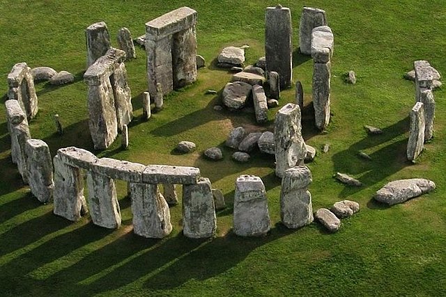 Stonhenge (construcció del cromlec)