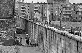 Construction of the Berlin Wall