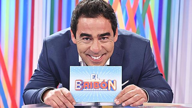 He started presenting the television program "El bribón".