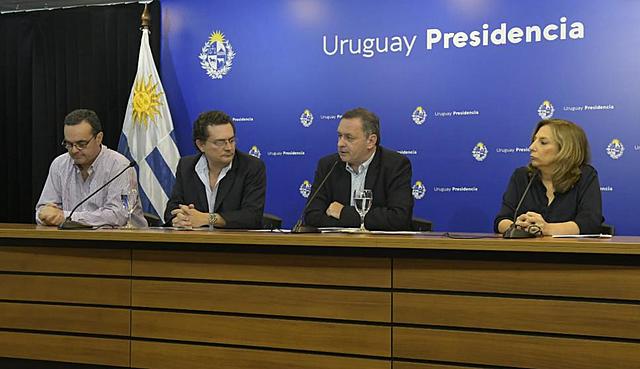 Envío al Parlamento de un proyecto de ley para incluir a la COVID-19 como enfermedad profesional por 45 días. Esto posibilitará la cobertura con seguro por enfermedad a trabajadores dependientes, médicos y no médicos, del sector privado que se contagien