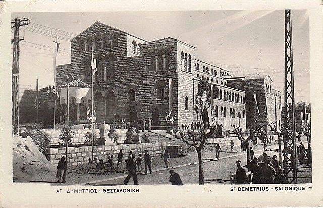 1493 μ.χ Το 1493 μ.χ. ο Ναός μετατρέπεται σε μουσουλμανικό τέμενος με το όνομα Κασημιά Τζαμί και παρέμεινε στην κατάσταση αυτή μέχρι την απελευθέρωση της πόλης.