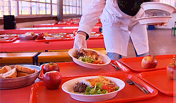 Instrumentación de un mecanismo diferente de alimentación para escolares durante la Semana de Turismo.