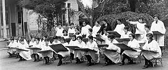 Creación de un liceo "femenino" en Montevideo