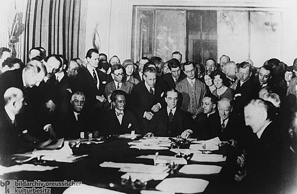 April 1924 - The Dawes Plan is created