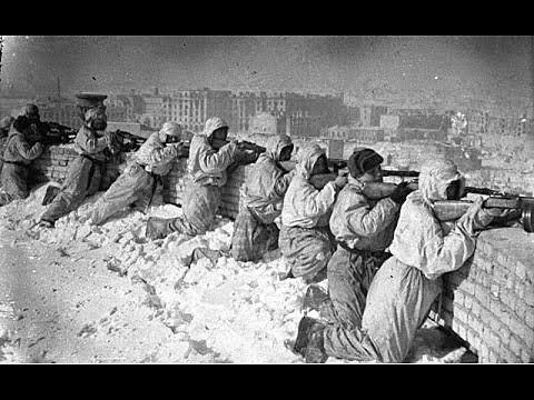 Se inicia la batalla de Stalingrado entre Alemania y Unión Soviética.