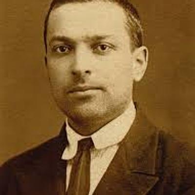 Timeline: Lev Semiónovich Vygotsky