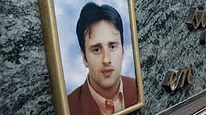 Miguel Ángel Blanco es asesinado por ETA