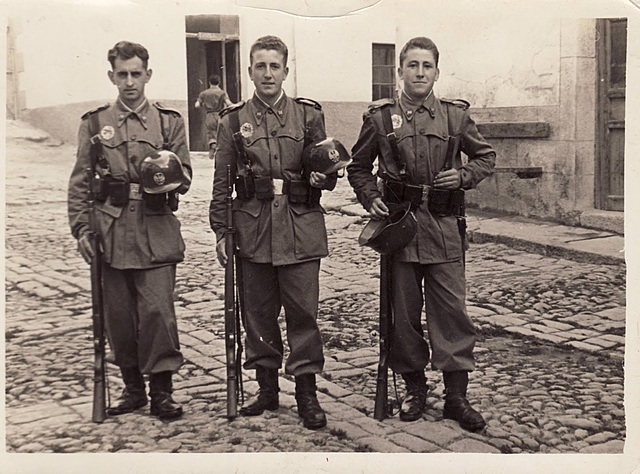 Se acaba 'la mili' obligatoria