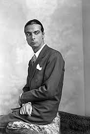 CRISTOBAL BALENCIAGA ( 1895 - 1972 )