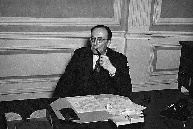 Modelo atomico James Chadwick