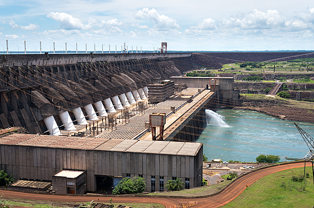 LA REPRESA DE ITAIPU