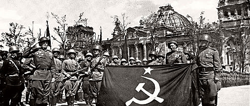 Tropas de Unión soviética toman Berlín.
