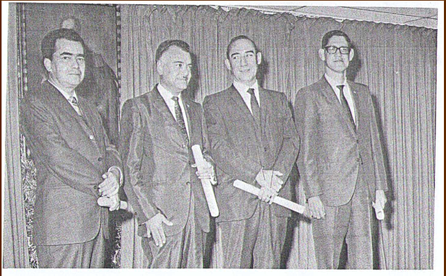 El AICPA nombro dos grupos de estudio, uno para el establecimiento de principios contables y otro para los objetivos de los estados financieros.