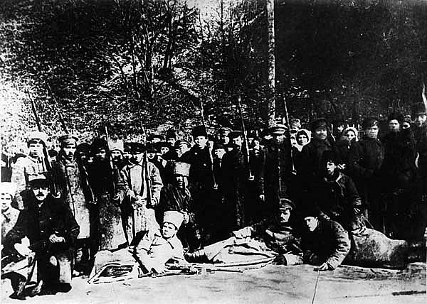 Німецькі війська захопили столицю УРСР Київ.