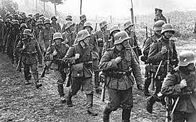 Оточення та розгром радянських військ в «котлі» під Маріуполем