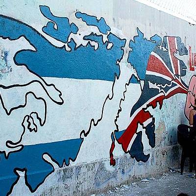 Timeline: Linea del tiempo, Caso de Malvinas Argentinas