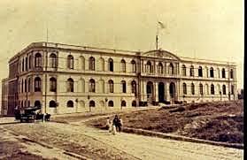 Introducción de una Escuela Mercantil