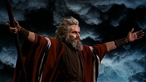 Los 5 libros de Moisés.