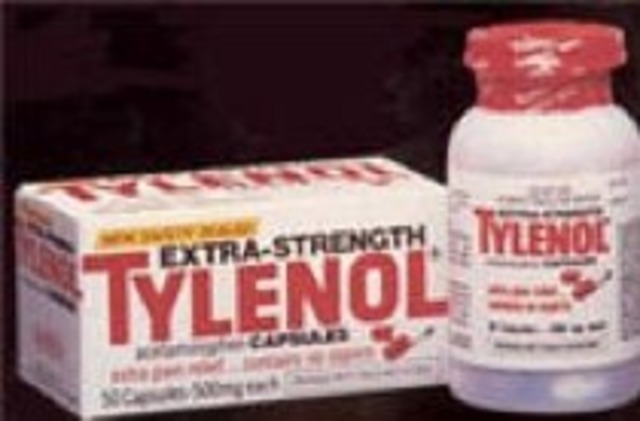 Tylenol Murders begin in Chicago
