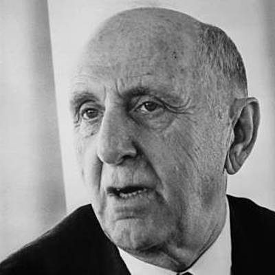 Timeline: Український економіст Саймон Кузнець