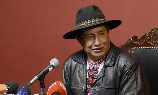 Quispe incumple cuarentena, se reunió con dirigentes y autoridades rurales