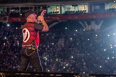 Contrato con Sony Music Entertainment Argentina