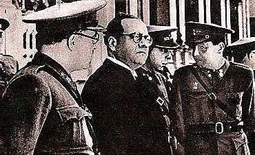 El gobierno de Negrín abandona Barcelona y se dirige a Figueras (Gerona) poco antes de que la capital catalana cayera en manos franquistas