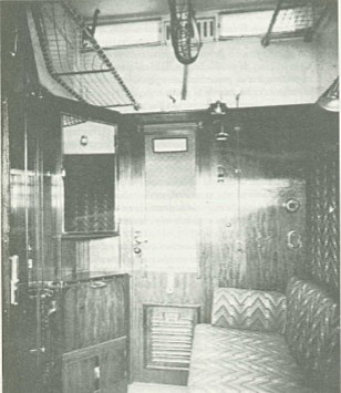 W. Gropius crea el tren coche-cama