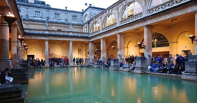 Day at the Roman Baths in Bath (Somerset): thermal spring, spa and museum.