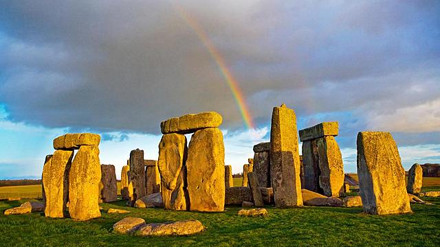 First things first: Trip to Stonehenge.