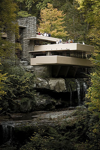 Arquitectura - 'Casa Kaufmann' o 'Casa de la cascada' de Frank Lloyd Wright.