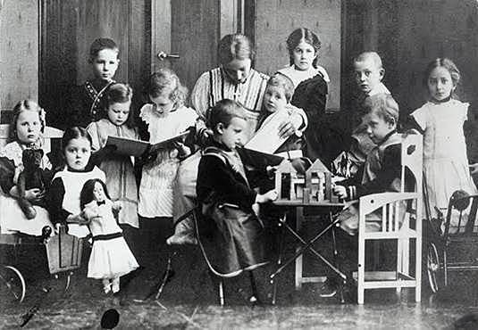 ESCUELAS PARVULARIAS, KINDERGARDEN