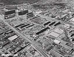 Construcción de importantes obras públicas y unidades habitacionales.