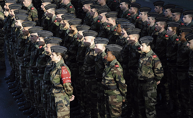 Zerbitzu militarra desagertu