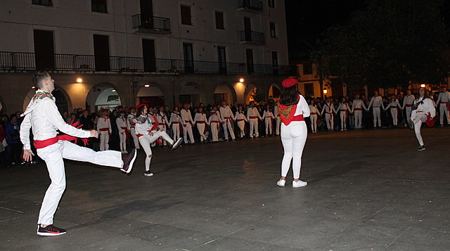 2004ean emakumeak gonbidatuta