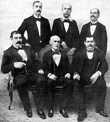 La política colonial y sus fracasos.