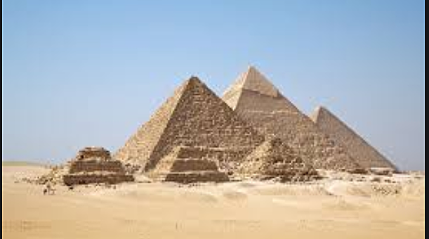 The Old Kingdom and the age of pyramids starts