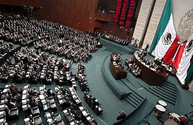 Se promulga Ley para Funcionarios