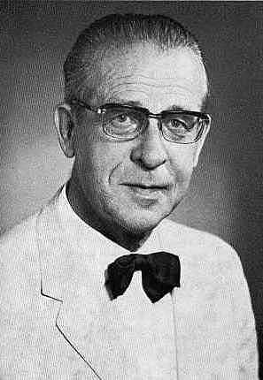 Eric Buyssens, (Bélgica) Profesor.