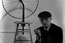 Marcel Duchamp presenta el primer "ready-made"
