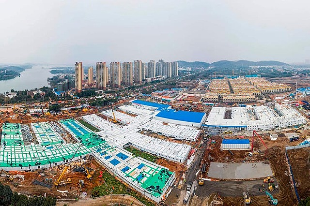 CHINA. CONSTRUCCION HOSPITAL EN 10 DIAS.
