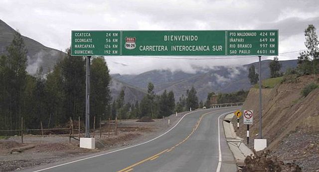 PERU. CONSTRUCCION CARRETERA INTEROCEANICA PERU-BRASIL.