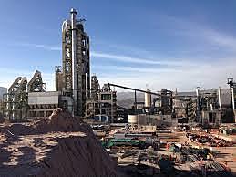 PERU. SE FUNDO CEMENTO SUR EN JULIACA Y CEMENTO YURA EN AREQUIPA.