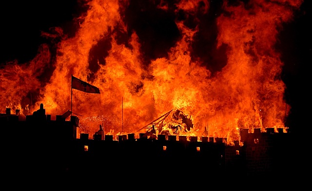 Zimri reigns in Israel and kills himself