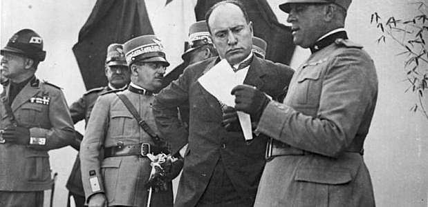 Mussolini gearresteerd