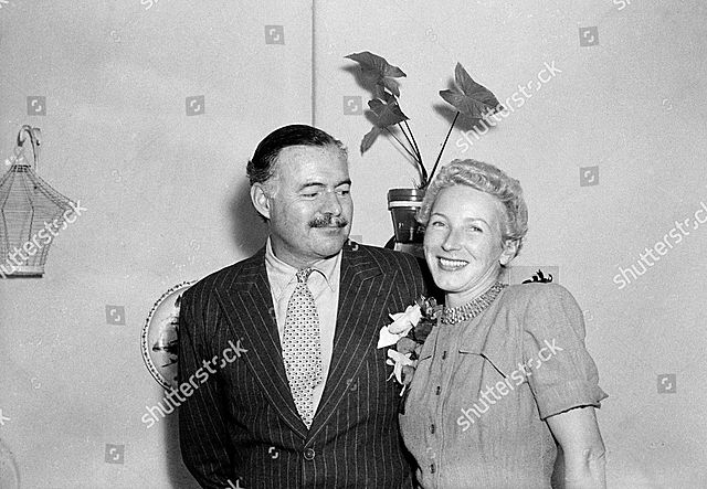 con su ultima esposa